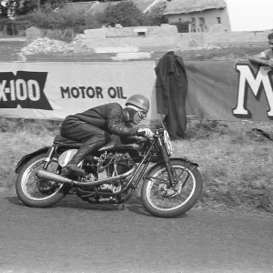 Harold Kirby (Beasley Velocette) 1955 Lightweight Ulster Grand Prix Harold Kirby (Beasley Velocette) 1955 Lightweight Ulster Grand Prix