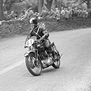 Harry Beck (Vincent) 1950 Senior Clubman TT