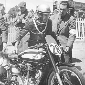Harry Hinton snr (Norton) 1949 Junior TT