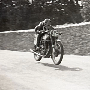 Harry Pearce (Norton) 1949 Junior Manx Grand Prix