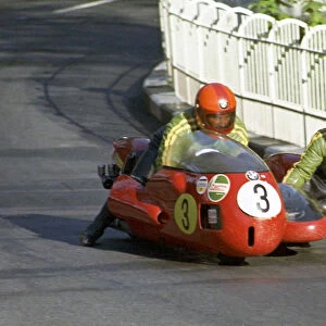 Heinz Luthrinhauser & Hermann Hahn (BMW) 1973 750 Sidecar TT