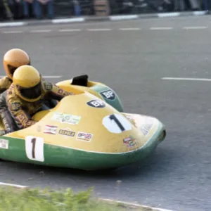 Bill Hodgkins & John Parkins (Joe Francis Yamaha) 1978 Sidecar TT