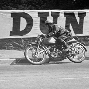 Howard Grindley at Braddan Bridge: 1951 Ultra Lightweight TT