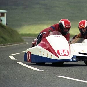Howard Langham & Steven Langham (Yamaha) 1990 Sidecar TT
