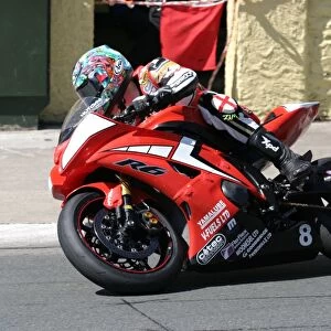 Ian Hutchinson (Yamaha) 2008 Supersport TT