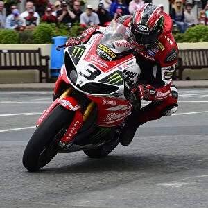 Ian Hutchinson (Yamaha) 2014 Senior TT