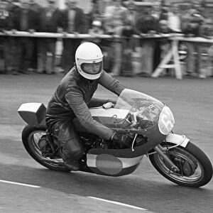 Ian Parkinson (Yamaha) 1975 Junior Manx Grand Prix