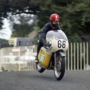 Ian Richards (Yamaha) 1968 Lightweight Manx Grand Prix