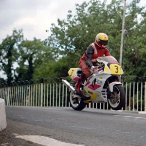 Ian Thompson (Yamaha) 1995 Newcomers Manx Grand Prix