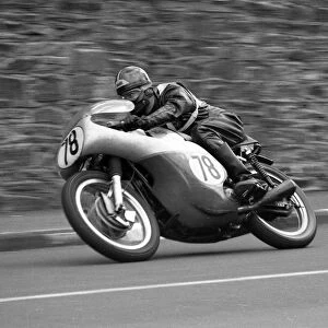 Bill Innocent (Triumph / Norton) 1963 Senior Manx Grand Prix