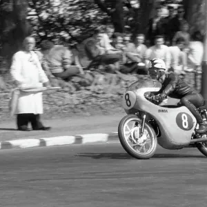 Irish ace Tommy Robb (Honda) at Quarter Bridge; 1962Utra Lightweight TT Irish ace Tommy Robb (Honda) at Quarter Bridge; 1962Utra Lightweight TT