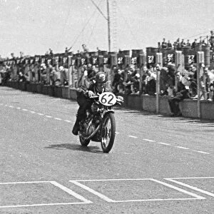 Jack Daniels (HRD) 1948 Clubman Senior TT