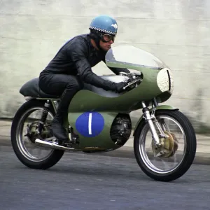 Jack Findlay (Beart Aermacchi) 1968 Junior TT