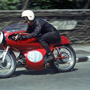 Jack Saunders (Aermacchi) 1965 Junior TT