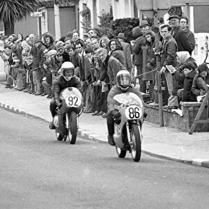 James Pearson (Bultaco) and Frank Shortt (Aermacchi Drixton) 1972 Junior TT