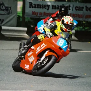 Jeff Jones (Suzuki) 2004 Junior TT