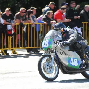 Jeff Ward Suzuki 2014 Lightweight Classic Manx Grand Prix