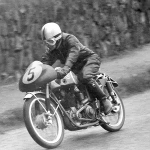 Jim Dakin (LEF) 1955 Ultra Lightweight TT