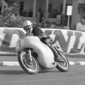 Jim Evans (Norton) 1966 Senior Manx Grand Prix