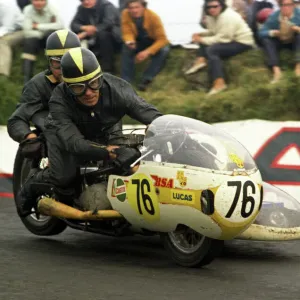 Joe Coxon &s Galligan (Rumble BSA) 1970 750cc Sidecar TT