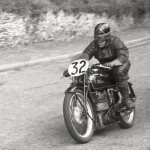 Joe Jackson (Velocette) 1952 Junior Manx Grand Prix Joe Jackson (Velocette) 1952 Junior Manx Grand Prix