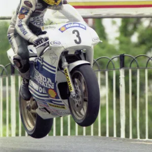 Joey Dunlop (Honda) 1990 Senior TT