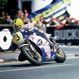 Joey Dunlop (Honda): Quarter Bridge, 1985 Senior TT