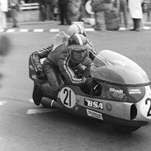 John Barker & Chris Emmins (Reynoldson BSA) 1974 750 Sidecar TT