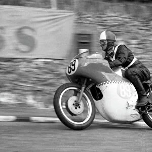 John Crowe (BSA) 1963 Junior Manx Grand Prix