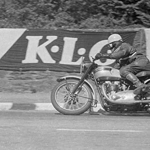 John Draper (Triumph) 1951 Senior Clubman TT