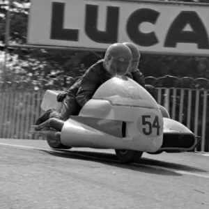 John Graham Ian Forrest Suzuki 1975 1000 Sidecar TT
