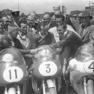 John Hartle (MV), John Surtees (MV) and Mike Hailwood (Norton) 1960 Senior TT