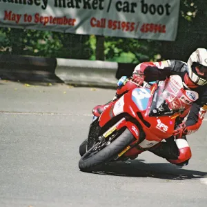 John McGuinness (Yamaha) 2004 Junior TT