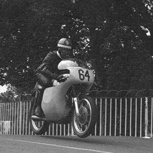 John Thorold (Norton) 1962 Senior Manx Grand Prix practice