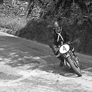 John Wright (Vincent) 1949 1000 Clubman TT