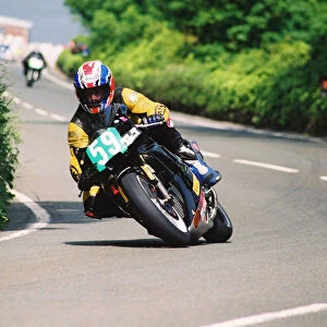 Julian Bull (Kawasaki) 2004 Lightweight 400 TT