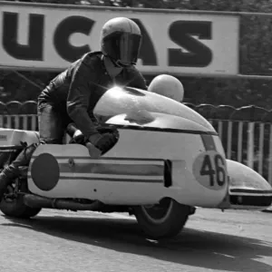 Keith Griffin Malcolm Sharrocks SG Triumph 1975 1000 Sidecar TT Keith Griffin Malcolm Sharrocks SG Triumph 1975 1000 Sidecar TT
