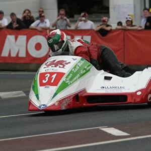 Keith Walters & Alun Thomas (Ireson) 2011 Sidecar TT