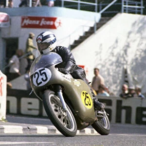 Ken Darville (Norton) 1973 Senior Manx Grand Prix