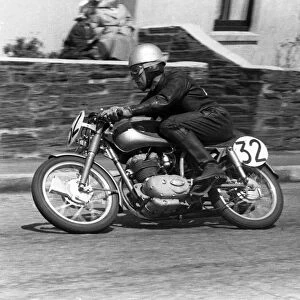 Ken Tully (Ducati) 1959 Ultra Lightweight TT