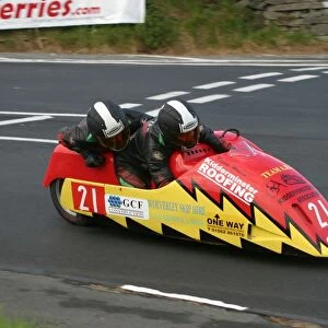Kenny Howles & Doug Jewell (Ireson) 2005 Sidecar TT