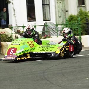 Kenny Howles & Doug Jewell (Ireson Mistral Kawasaki) 2000 Sidecar TT