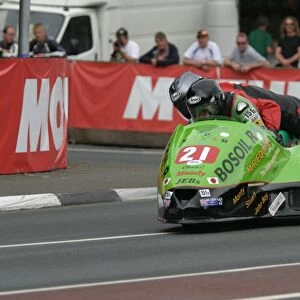 Kenny Howles & Peter Alton (Suzuki) 2011 Sidecar TT