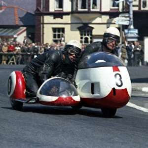Klaus Enders & Ralf Engelhardt (BMW) 1967 Sidecar TT