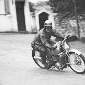 Kurt Mansfeld (DKW) 1935 Lightweight TT