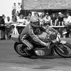 Larry Devlin (Yamaha) 1981 Junior Manx Grand Prix