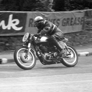 Laurie Ascott (BSA) at Braddan Bridge Laurie Ascott (BSA) at Braddan Bridge