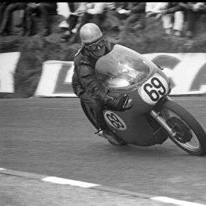 Lawrence Povey (Norton) 1964 Senior TT