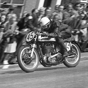 Len King (Norton) 1955 Senior TT
