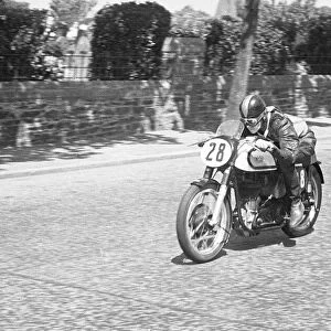 Les Dear (Norton) 1951 Senior TT